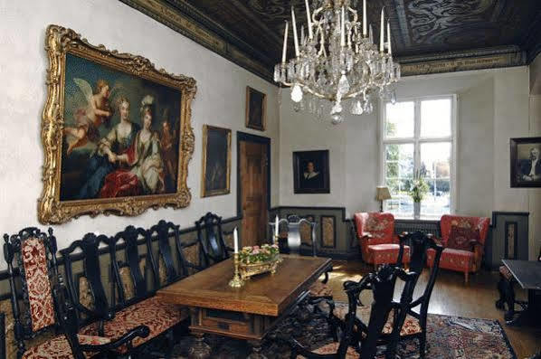 Гостевой дом Vaestana Slott Гренна Экстерьер фото